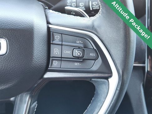 Certified 2022 Jeep Grand Cherokee L Laredo image 29