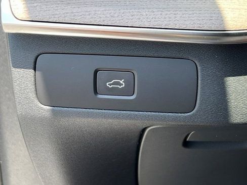 New 2026 Volvo XC90 B5 Ultra w/ Lounge Package AWD/4WD image 31