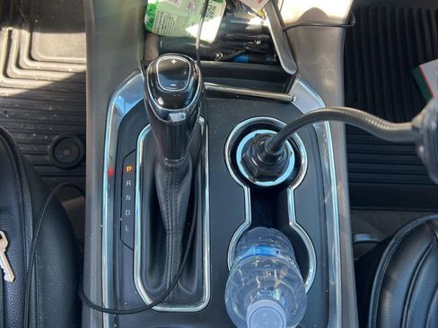 Used 2018 Chevrolet Traverse LT image 9