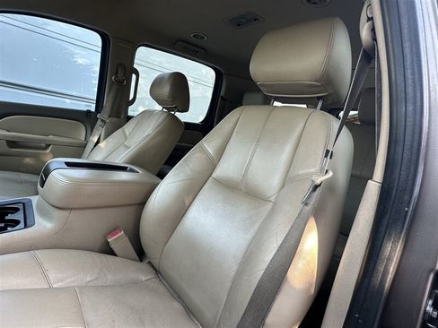Used 2012 Chevrolet Suburban LT AWD/4WD image 52