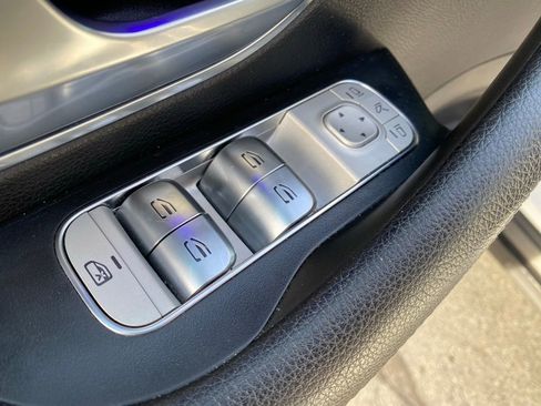 Used 2024 Mercedes-Benz GLE 450e 4MATIC image 13