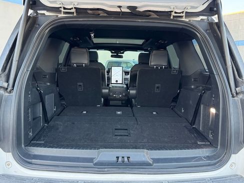 Used 2022 Ford Expedition Platinum image 35