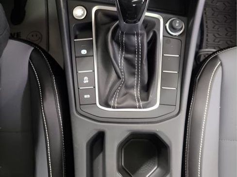 New 2026 Volkswagen Jetta SE FWD image 16