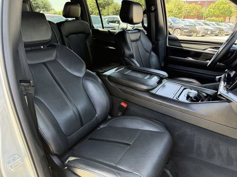 Used 2024 Jeep Wagoneer Series II w/ Flexible Seating Group RWD image 25