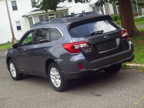 Used 2016 Subaru Outback 2.5i Premium AWD/4WD image 27