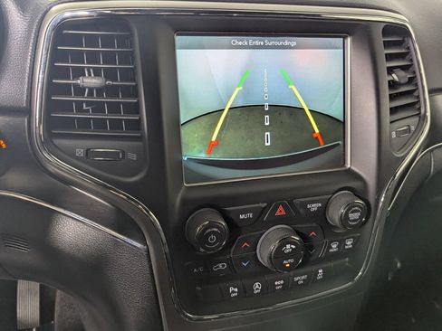 Used 2018 Jeep Grand Cherokee Limited w/ Trailer Tow Group IV RWD image 21