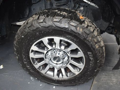 Certified 2020 Ford F350 Lariat w/ Lariat Value Package image 9