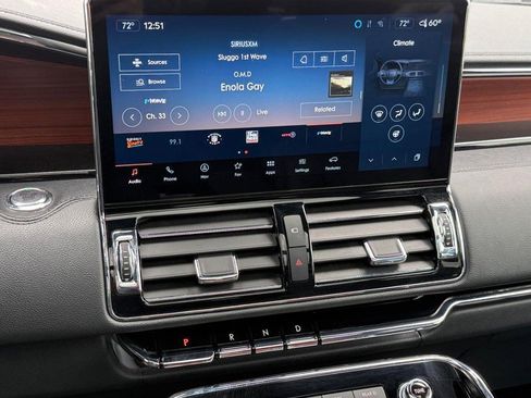 Certified 2024 Lincoln Navigator Reserve AWD/4WD image 16