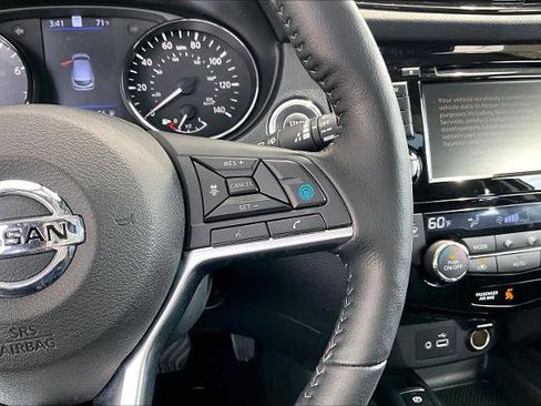 Certified 2022 Nissan Rogue Sport SL w/ Premium Package AWD/4WD image 25