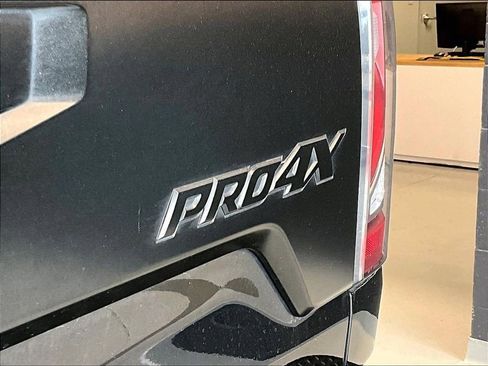 Used 2021 Nissan Titan PRO-4X w/ Pro-4x Convenience Package image 26