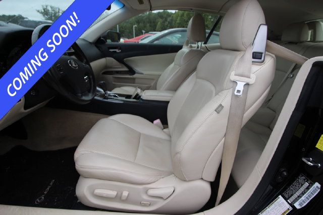 Used 2010 Lexus IS 350C w/ Luxury Pkg RWD image 2