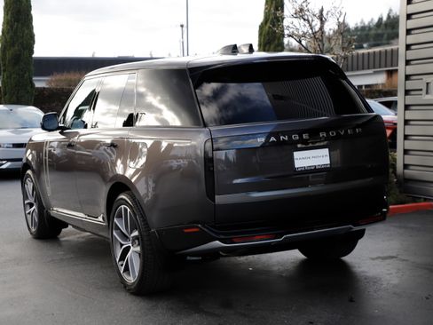 New 2026 Land Rover Range Rover SE image 6