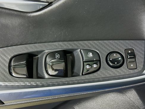 Used 2025 Nissan Sentra SR image 24