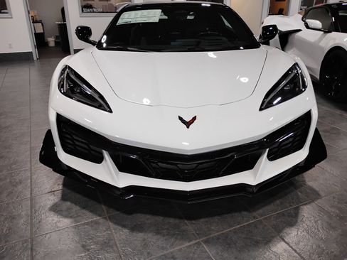 New 2026 Chevrolet Corvette Z06 w/ Z07 Performance Package image 11