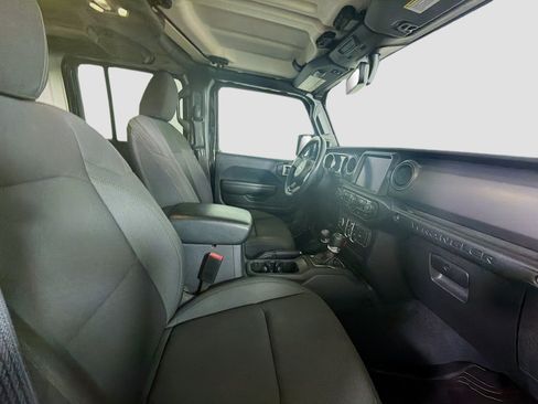 Used 2022 Jeep Wrangler Unlimited Sport AWD/4WD image 30