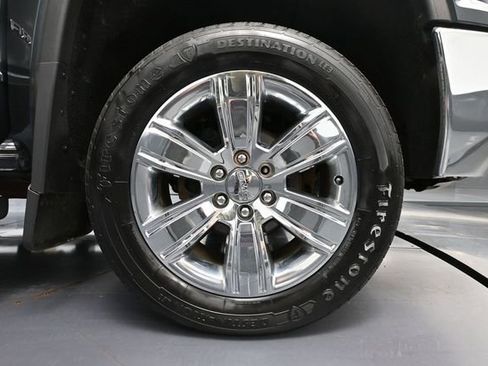 Used 2018 GMC Sierra 1500 SLT AWD/4WD image 18