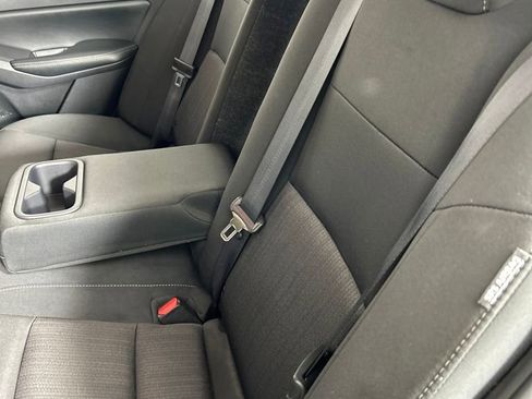 Used 2024 Nissan Altima 2.5 SV image 17