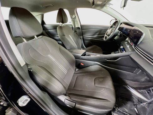 Used 2023 Hyundai Elantra SEL w/ Convenience Package FWD image 27
