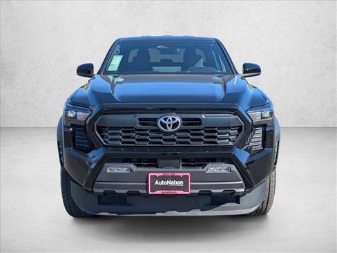 New 2025 Toyota Tacoma TRD Off-Road image 9