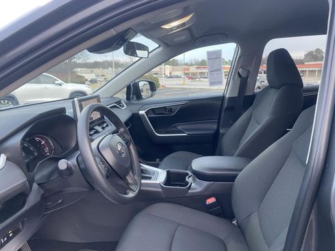 Used 2025 Toyota RAV4 LE image 12