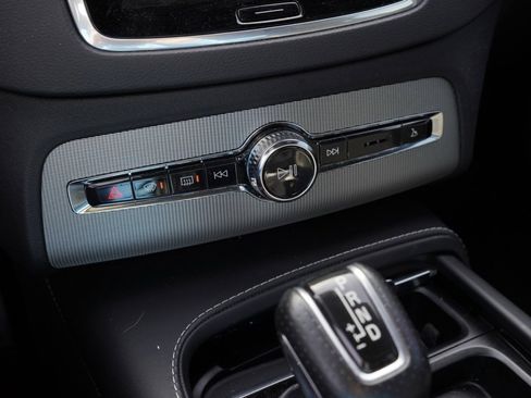 Used 2019 Volvo XC90 T6 R-Design w/ Advanced Package image 14