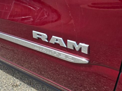 Used 2022 RAM 1500 Limited w/ Body Color Bumper Group AWD/4WD image 8