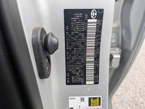 Used 2025 Toyota Corolla LE FWD image 32