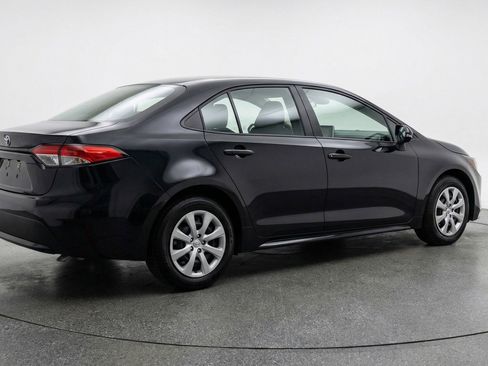 Used 2025 Toyota Corolla LE FWD image 9