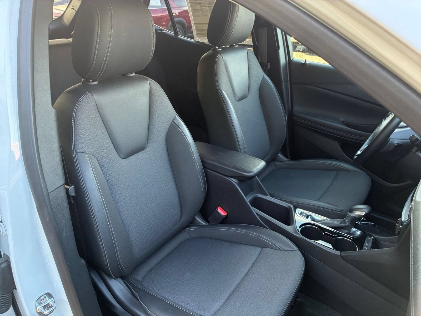 Used 2025 Buick Encore GX Preferred FWD image 34