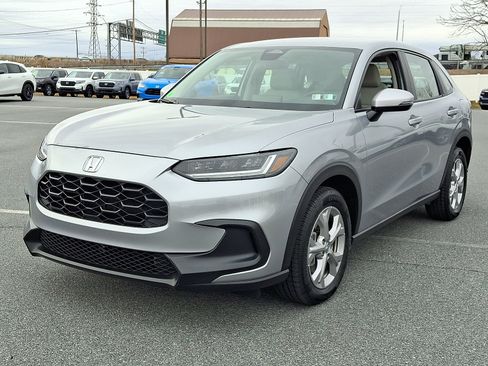 Certified 2025 Honda HR-V LX image 3