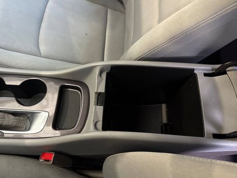 Used 2020 Chevrolet Malibu LS FWD image 29