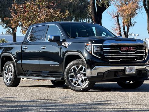 Used 2023 GMC Sierra 1500 SLT w/ SLT Premium Package image 2