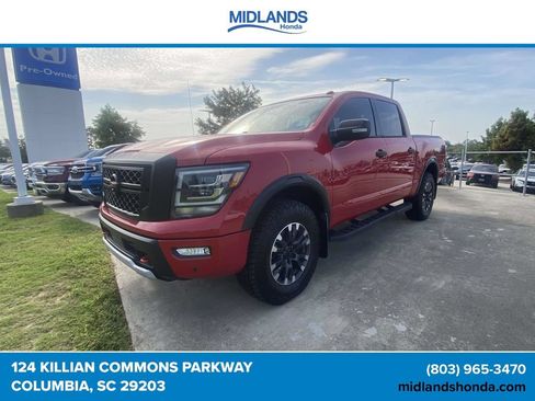 Used 2021 Nissan Titan PRO-4X w/ Pro-4x Convenience Package AWD/4WD image 3