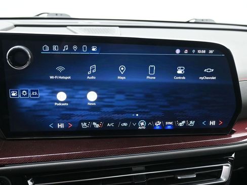 Used 2024 Chevrolet Traverse RS w/ LPO, Floor Liner Package image 18