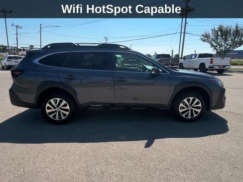 Used 2025 Subaru Outback Premium AWD/4WD image 8
