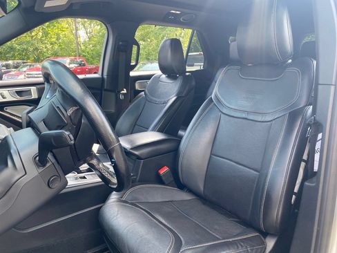 Used 2020 Ford Explorer ST w/ ST High-Performance Pack AWD/4WD image 15
