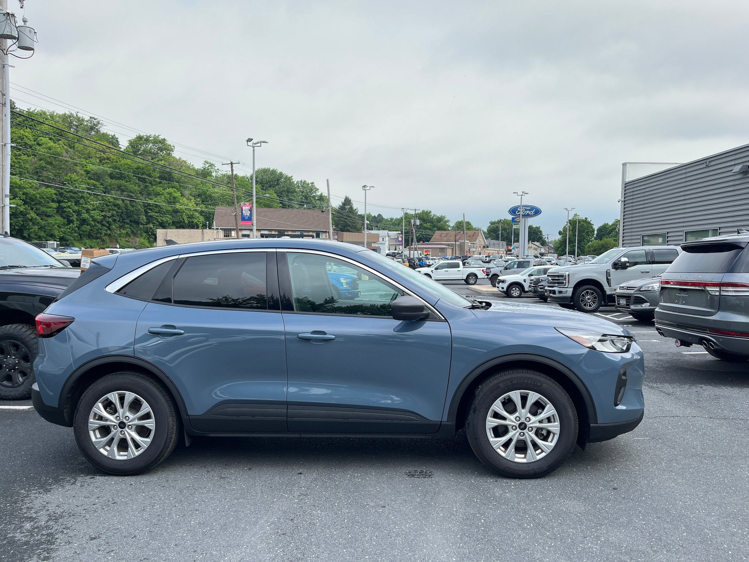 Used 2024 Ford Escape Active w/ Tech Pack #1 FWD image 5