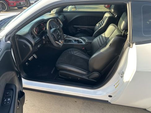 Used 2020 Dodge Challenger SRT Hellcat Redeye image 14