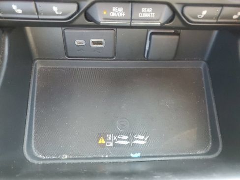 Used 2021 Chevrolet Tahoe Z71 w/ Z71 Signature Package AWD/4WD image 30