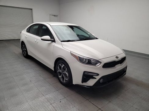 Used 2020 Kia Forte LXS FWD image 13