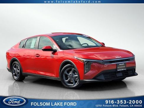 Used 2025 Kia K4 LXS image 1