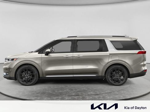 Used 2024 Kia Carnival SX Prestige FWD image 3
