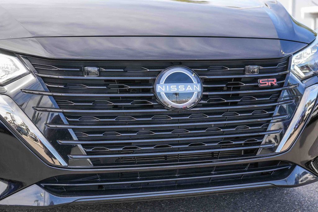 Used 2024 Nissan Sentra SR FWD image 6