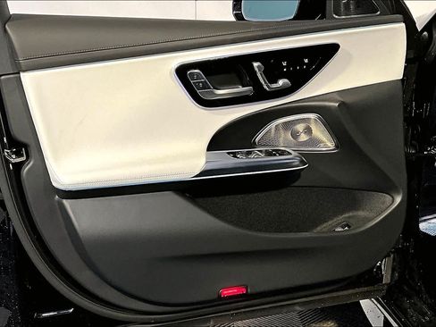 New 2026 Mercedes-Benz E 53 AMG e 4MATIC Sedan image 11