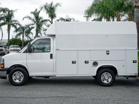 Used 2021 Chevrolet Express 3500 w/ Power Convenience Package image 5