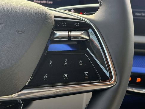 New 2026 Cadillac Optiq Luxury 2 image 16