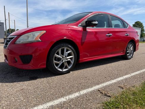 Used 2015 Nissan Sentra SR w/ SR Premium Package FWD image 3