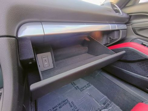 Used 2024 Porsche 718 Boxster image 36