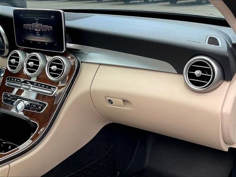Certified 2018 Mercedes-Benz C 300 4MATIC Sedan image 28