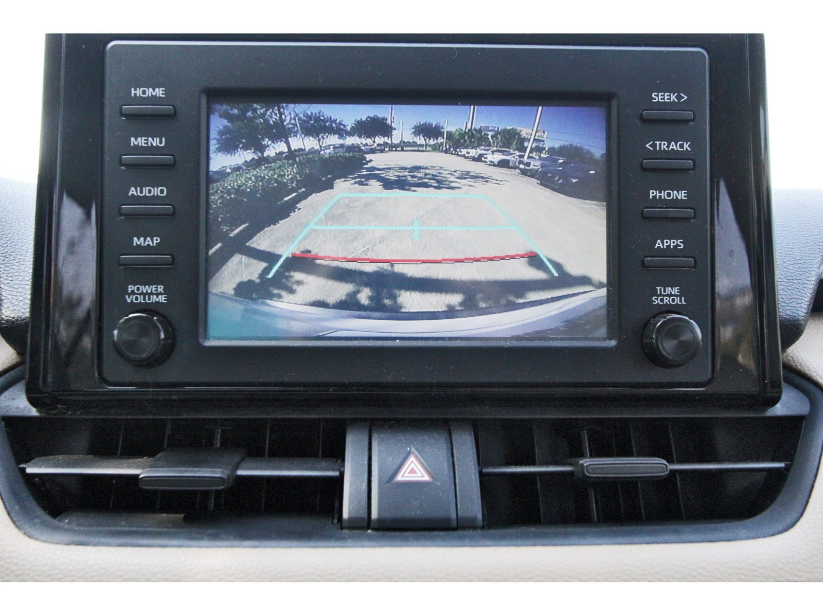 Used 2019 Toyota RAV4 XLE w/ Convenience Package FWD image 24